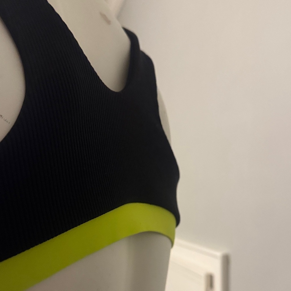 Beach bunny Bllt endless summer xxl top w zipper. NWT black lime green and olive - Picture 6 of 7